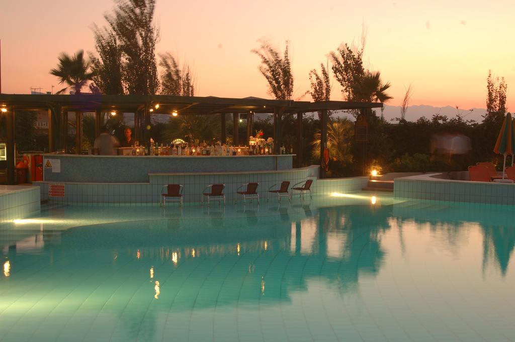 Minos Mare Hotel Platanias Extérieur photo